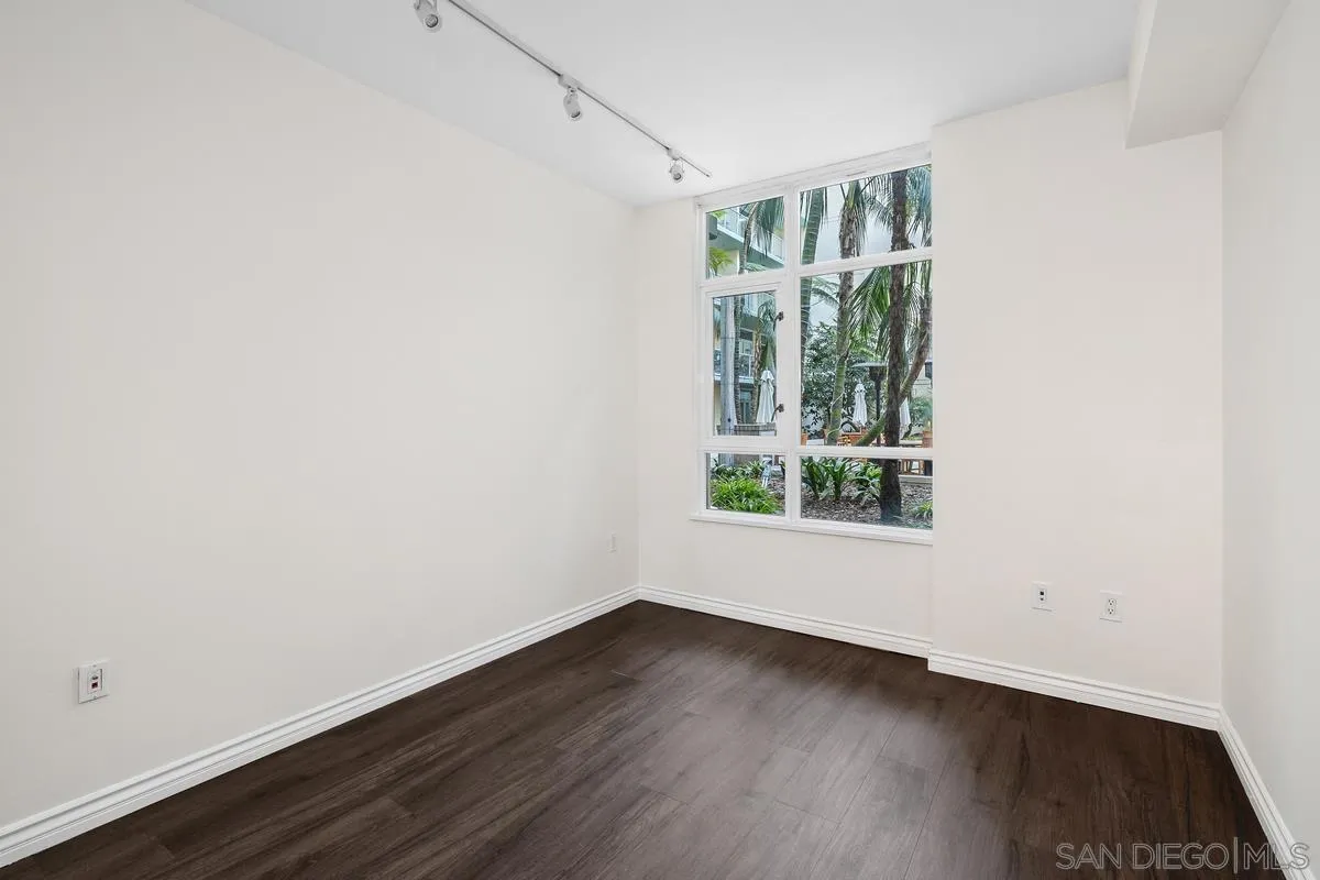 850 Beech St Unit 203