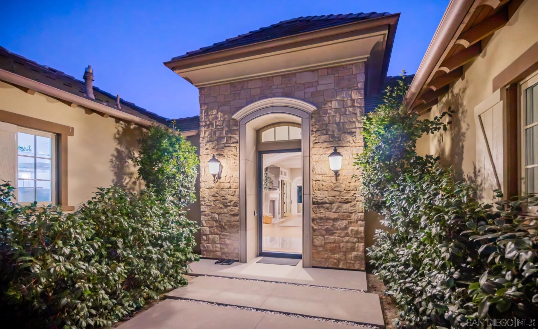 10871 Cadence Isle Ct