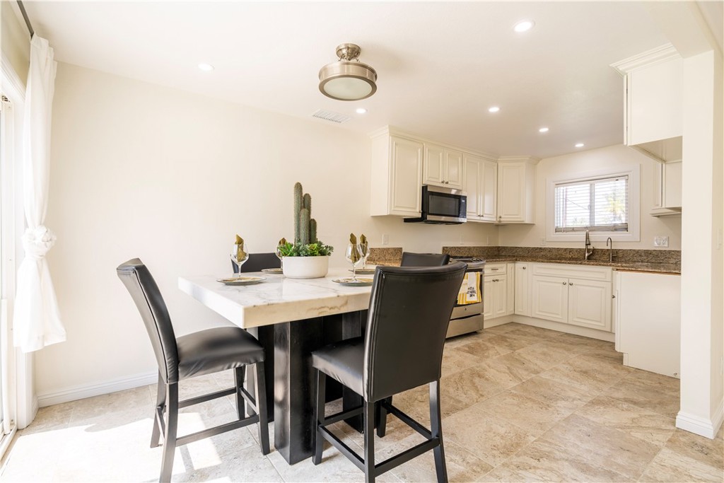 5402 N Fairvalley Avenue