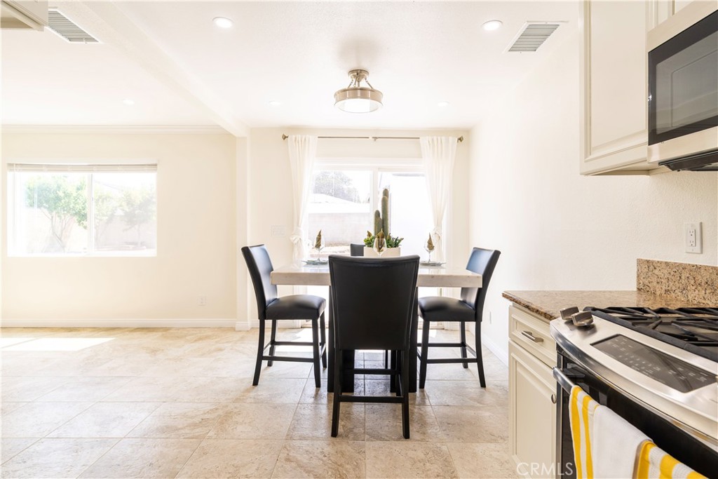 5402 N Fairvalley Avenue