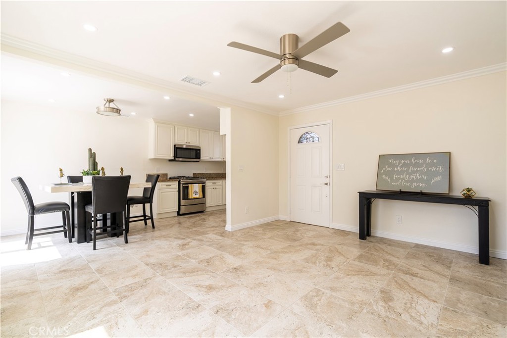 5402 N Fairvalley Avenue