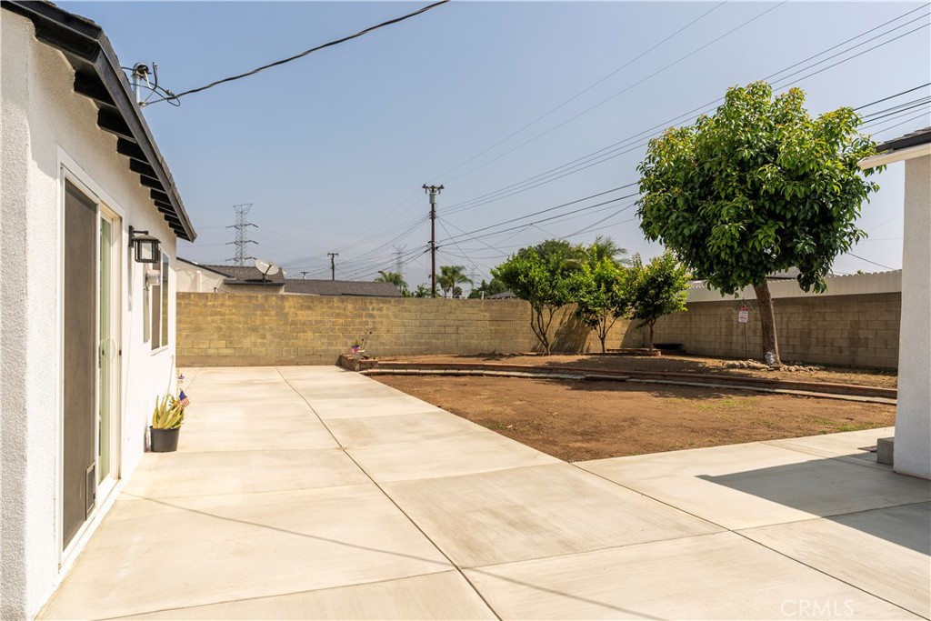 5402 N Fairvalley Avenue