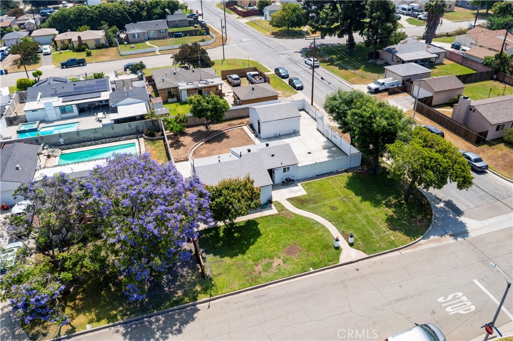 5402 N Fairvalley Avenue