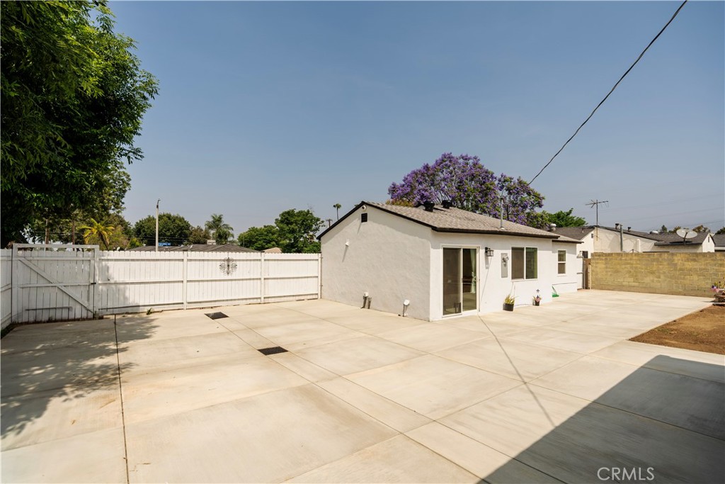 5402 N Fairvalley Avenue