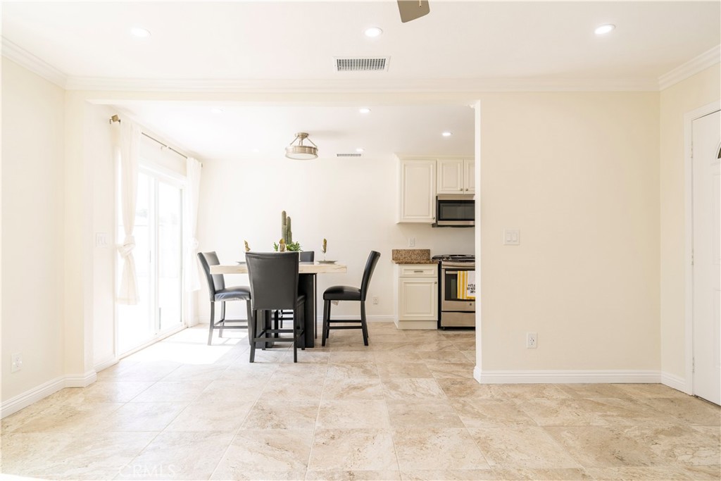 5402 N Fairvalley Avenue