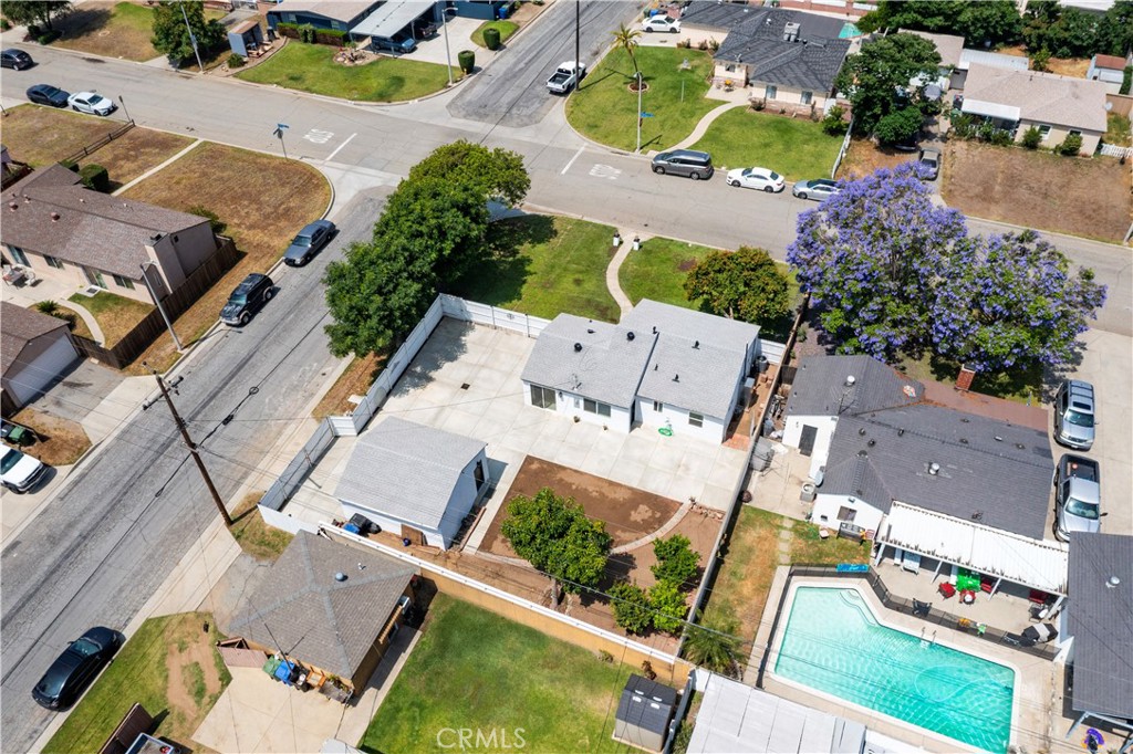 5402 N Fairvalley Avenue