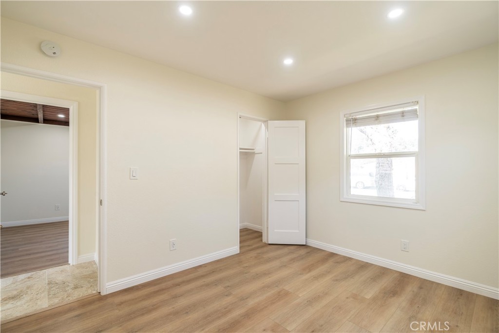 5402 N Fairvalley Avenue