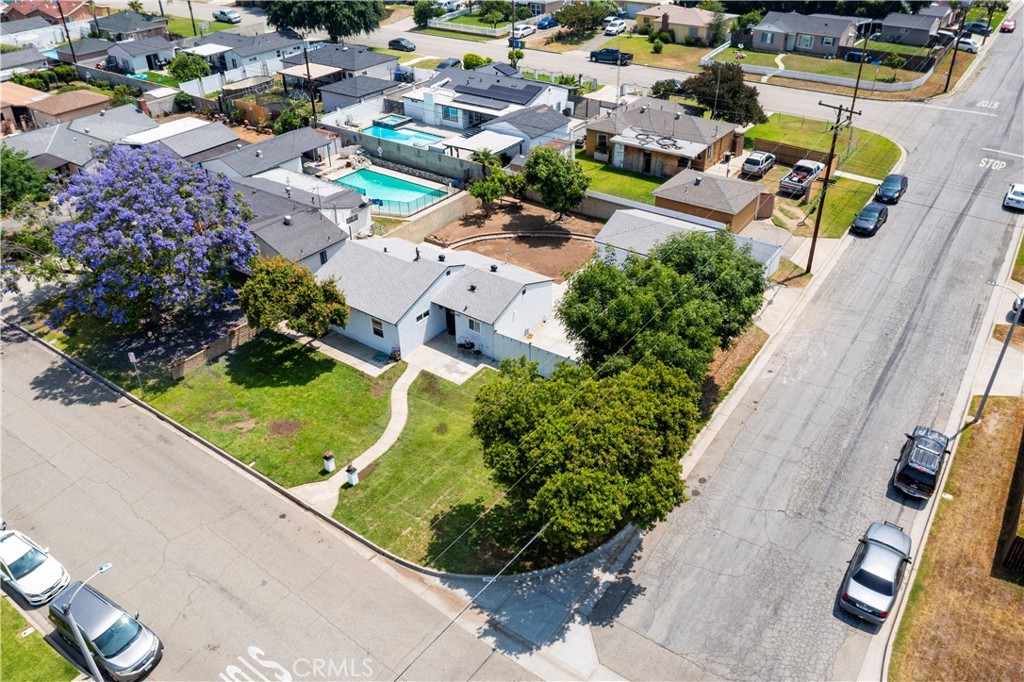 5402 N Fairvalley Avenue