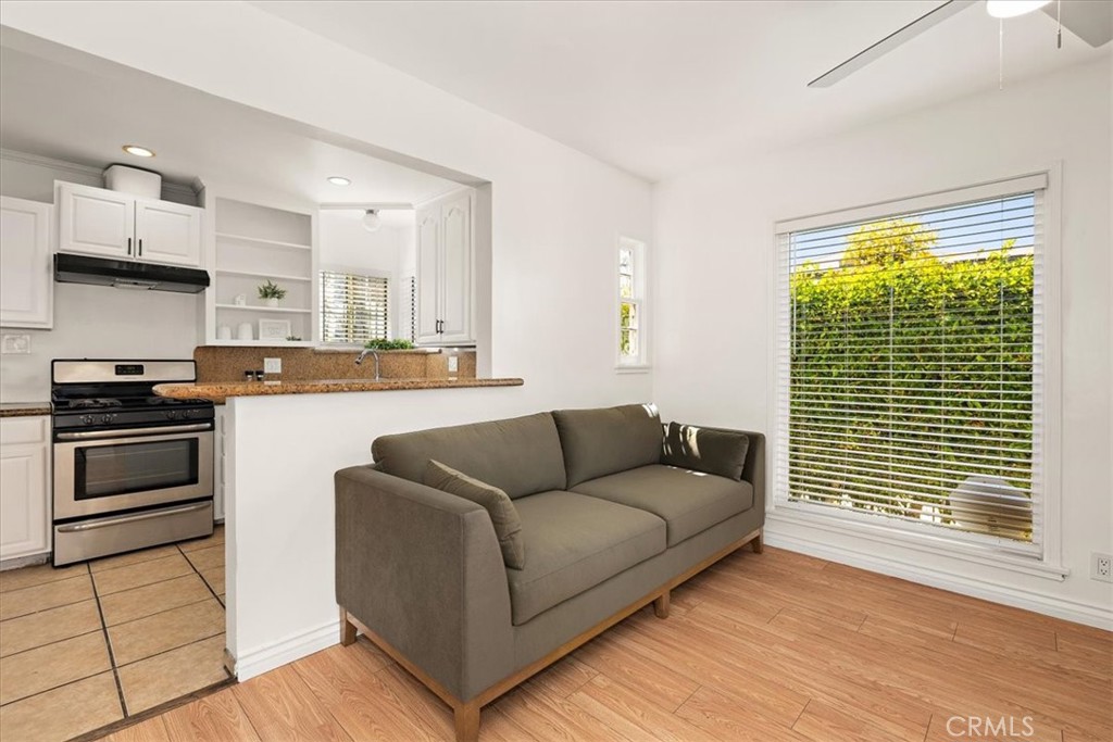 2820 S La Brea Avenue