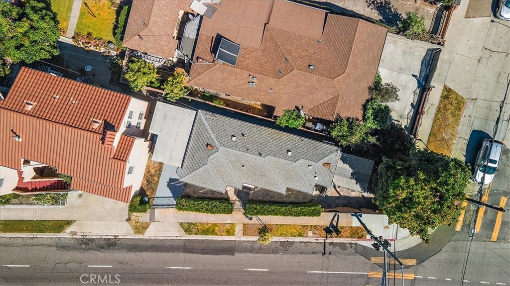 2820 S La Brea Avenue