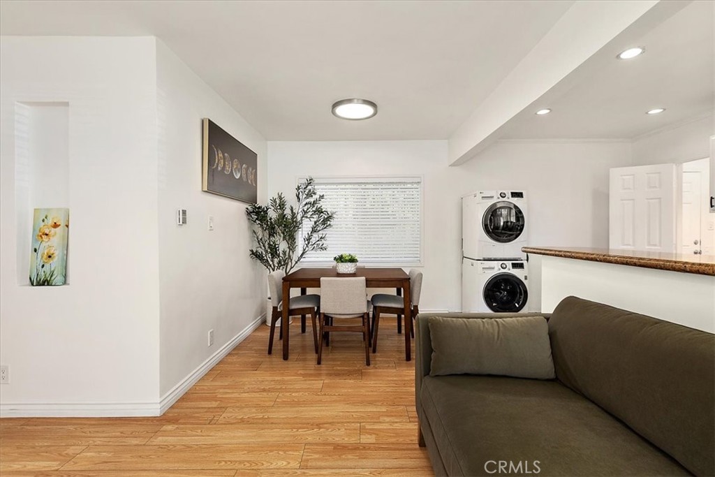 2820 S La Brea Avenue