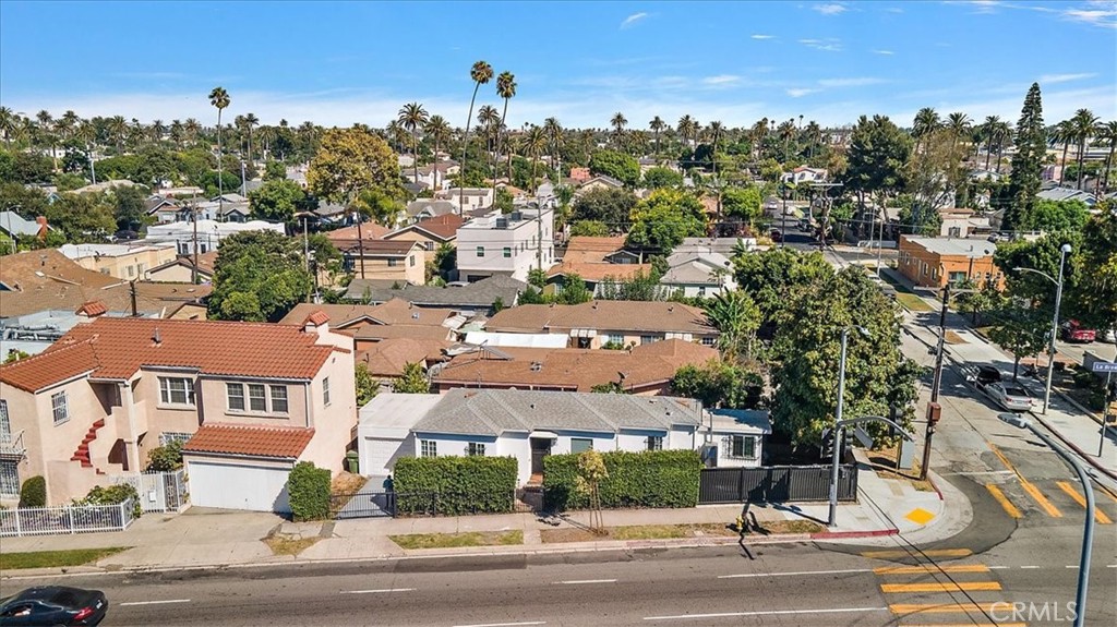 2820 S La Brea Avenue