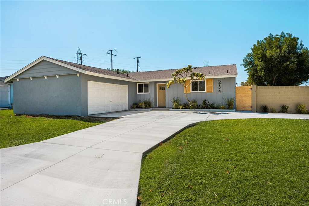 5724 N Galanto Avenue