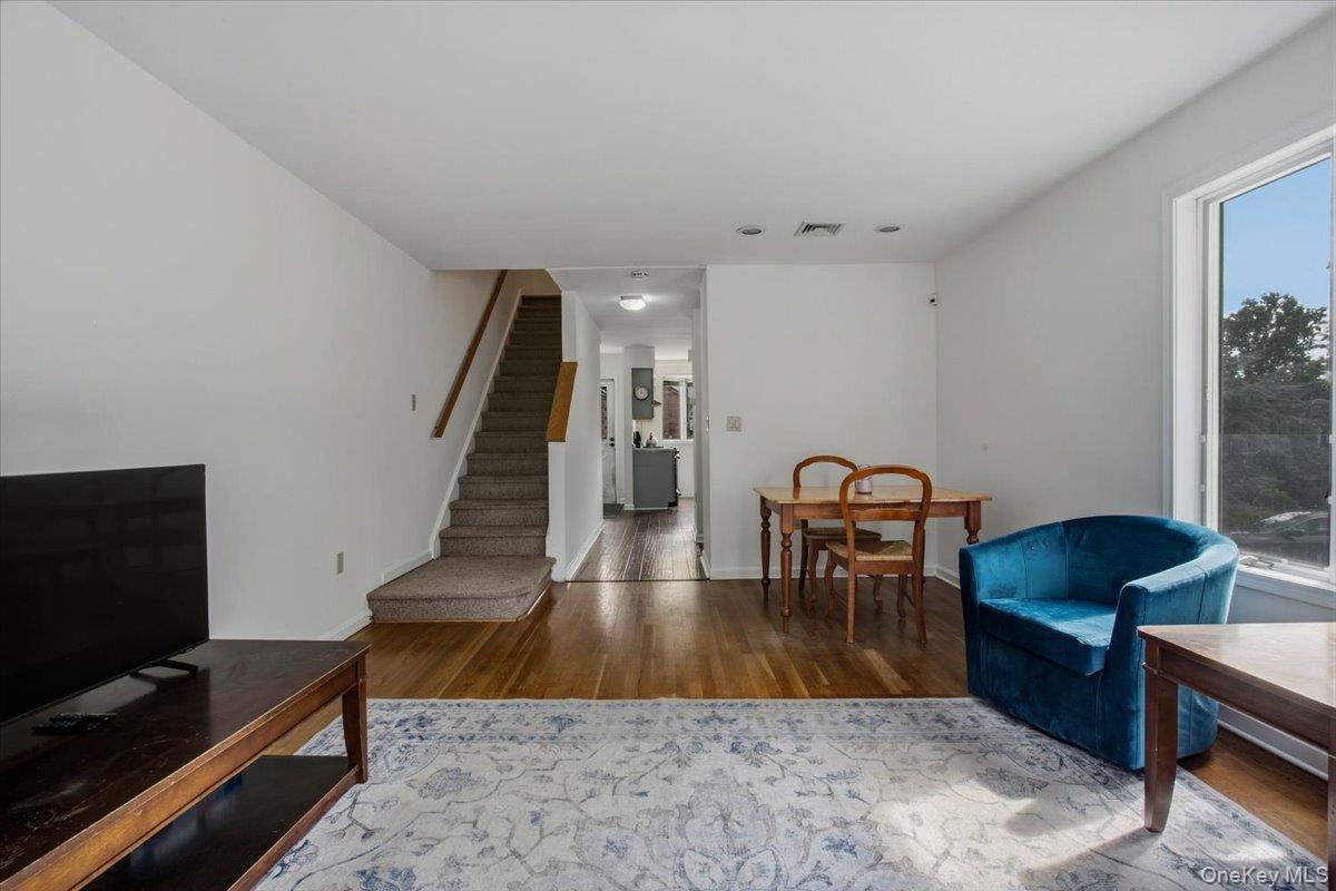 13 Knoll View
