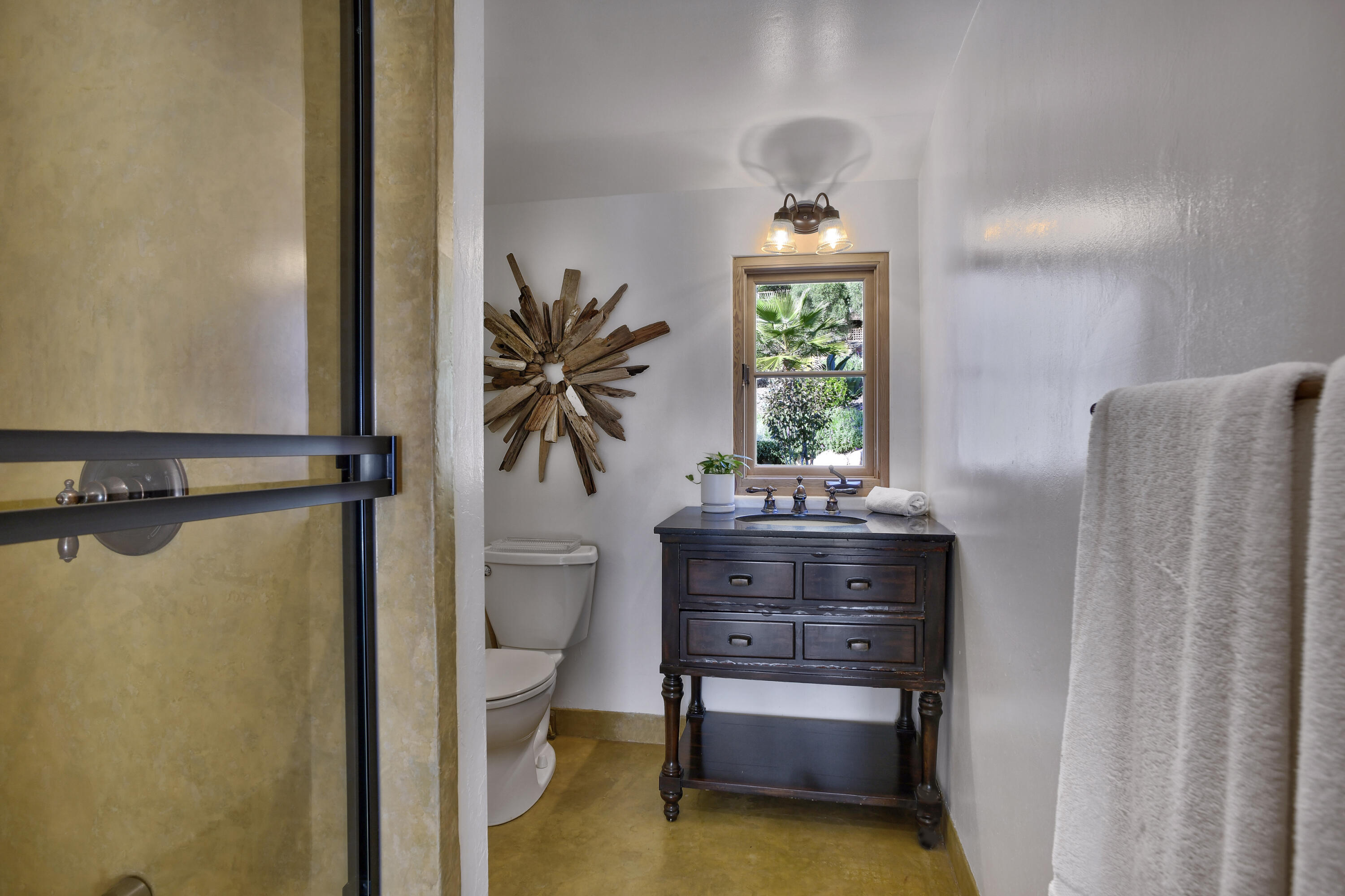 1720 Mission Ridge Road