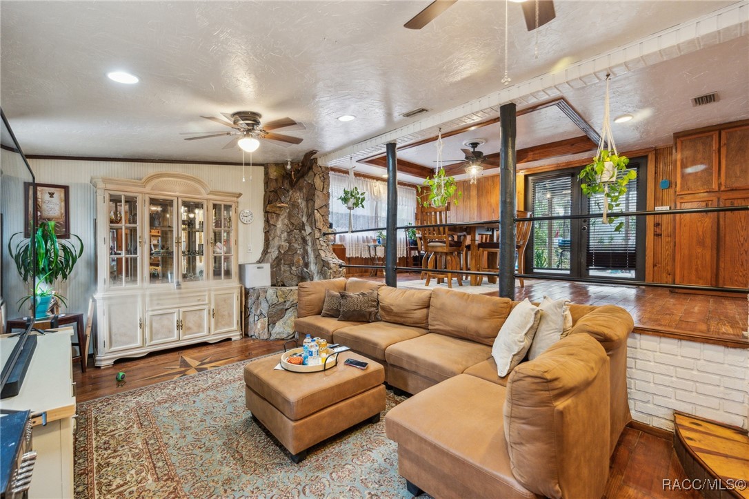 1591 S Trellis Drive