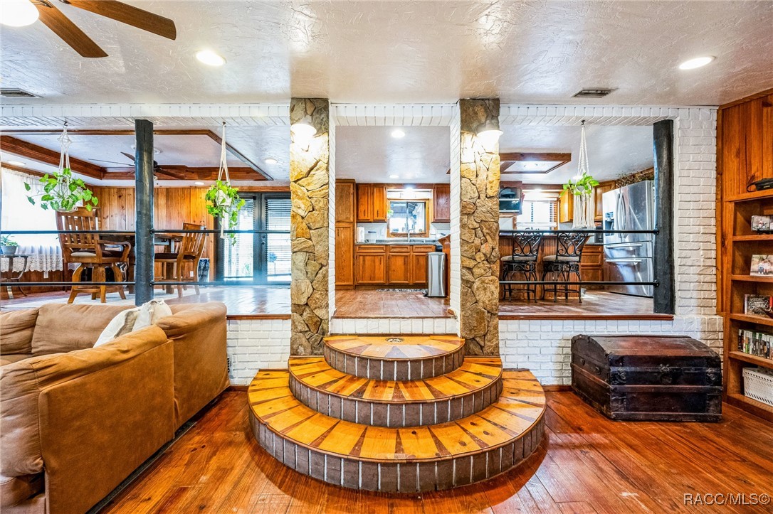 1591 S Trellis Drive
