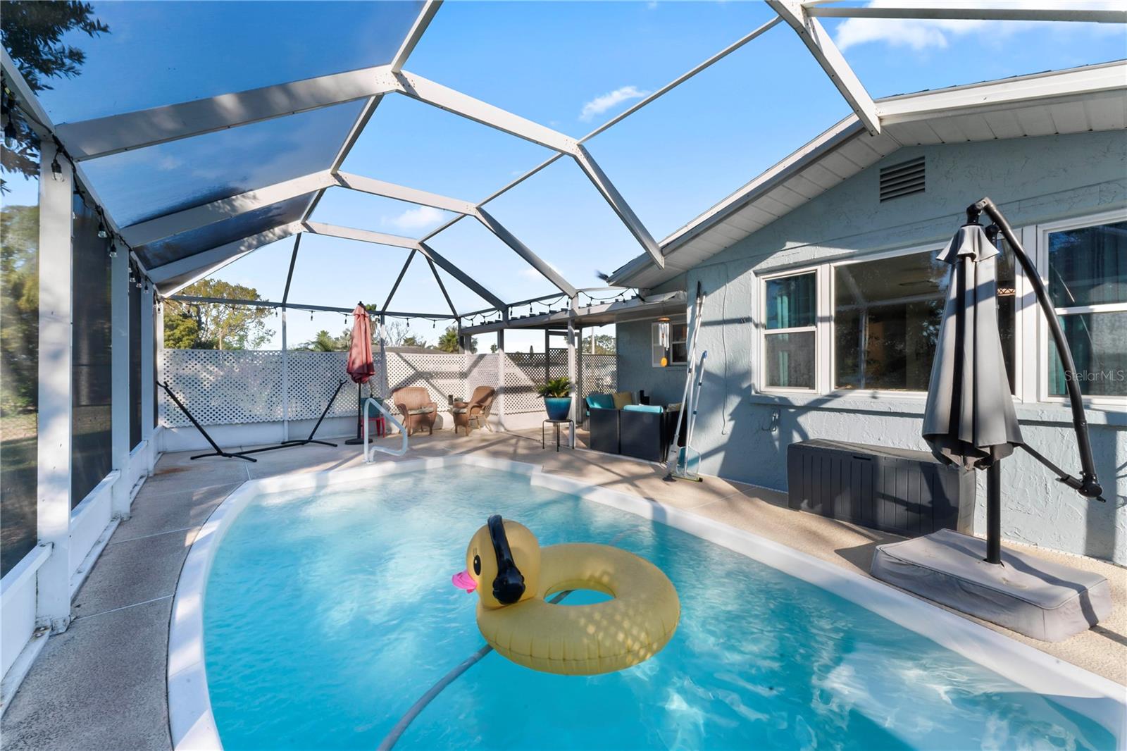 7820 PINEAPPLE LN