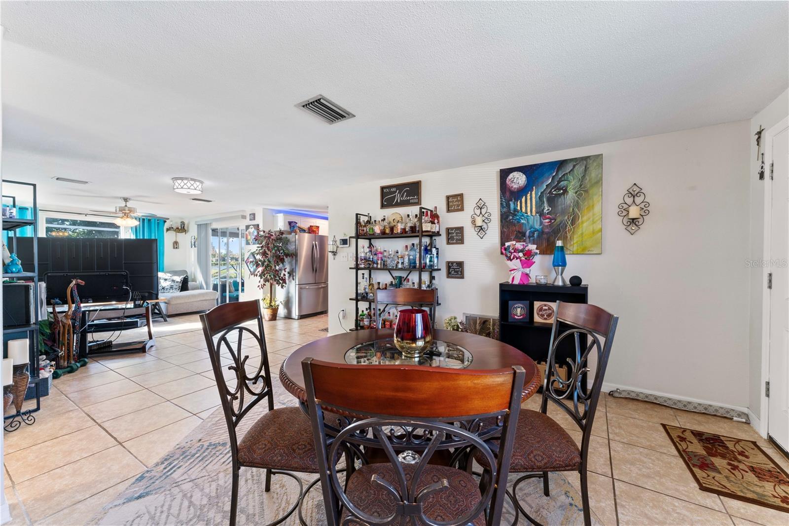 7820 PINEAPPLE LN
