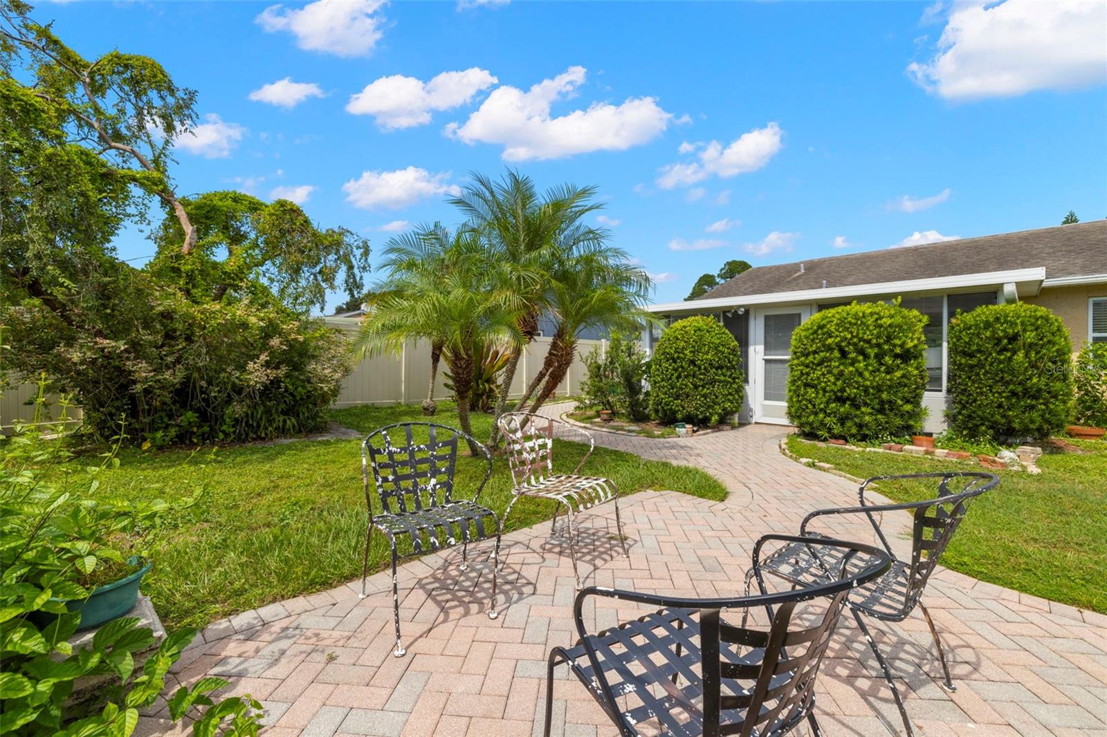 4706 CYPRESS TREE DR