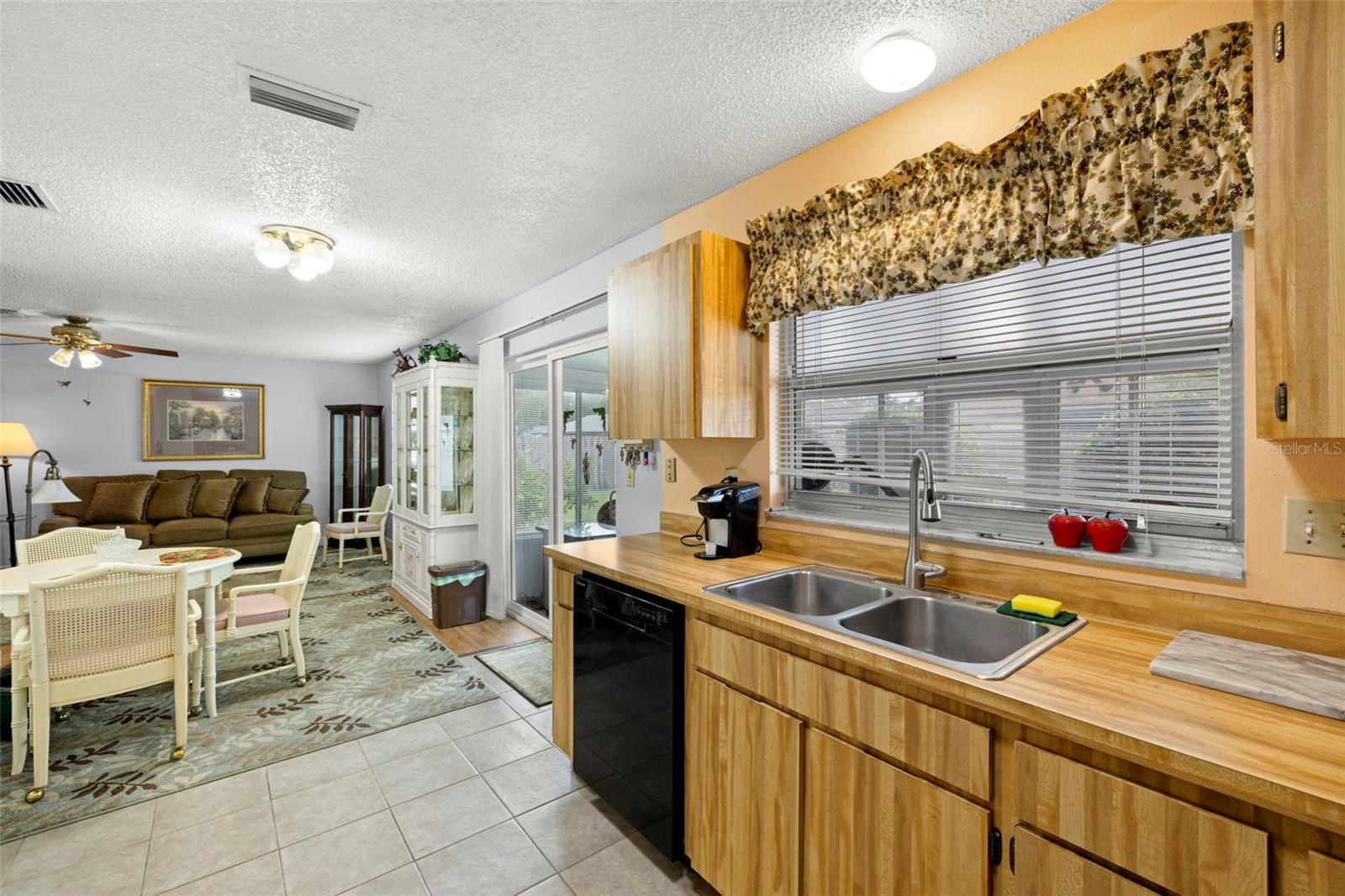 4706 CYPRESS TREE DR