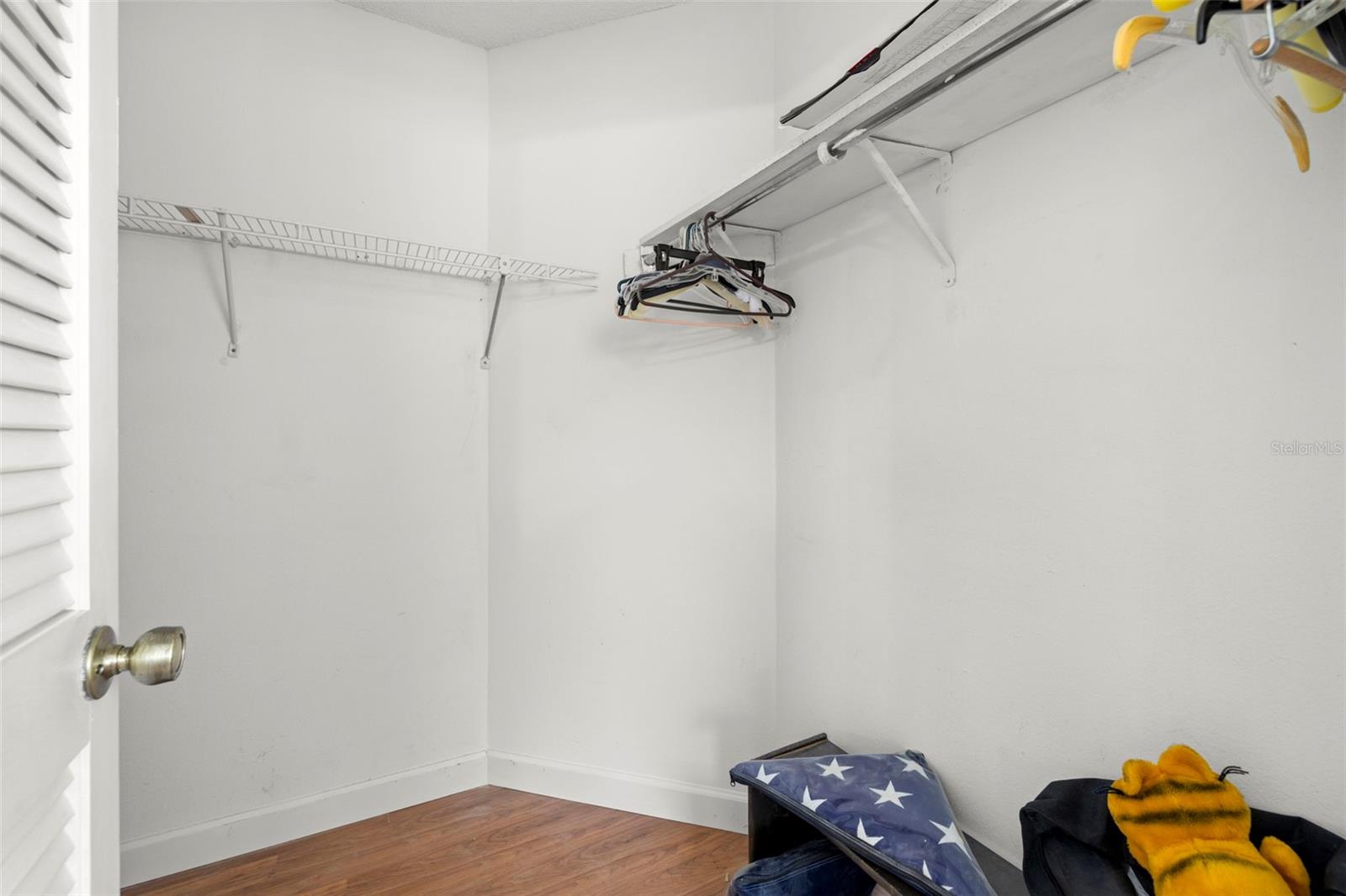 4706 CYPRESS TREE DR