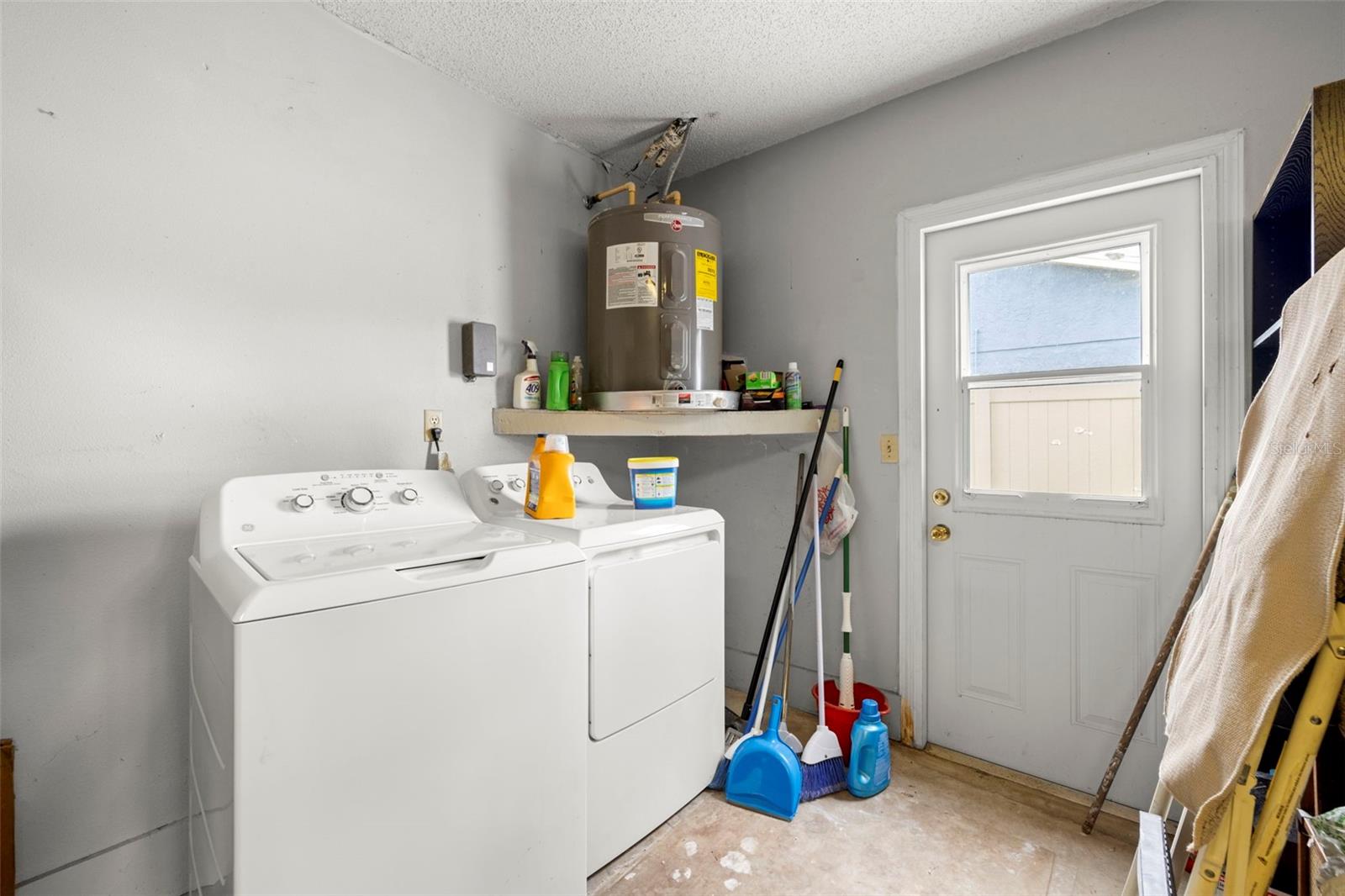 4706 CYPRESS TREE DR