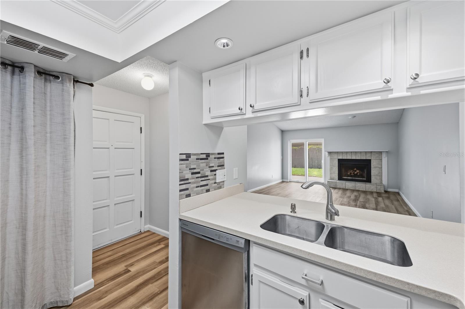 5108 LAWNTON CT