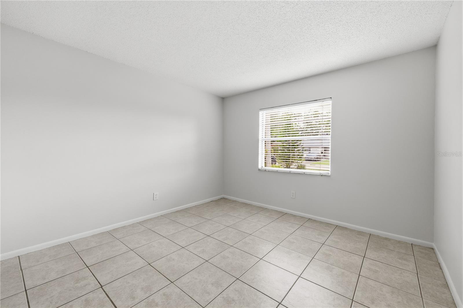 5108 LAWNTON CT