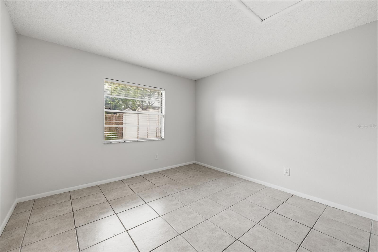5108 LAWNTON CT