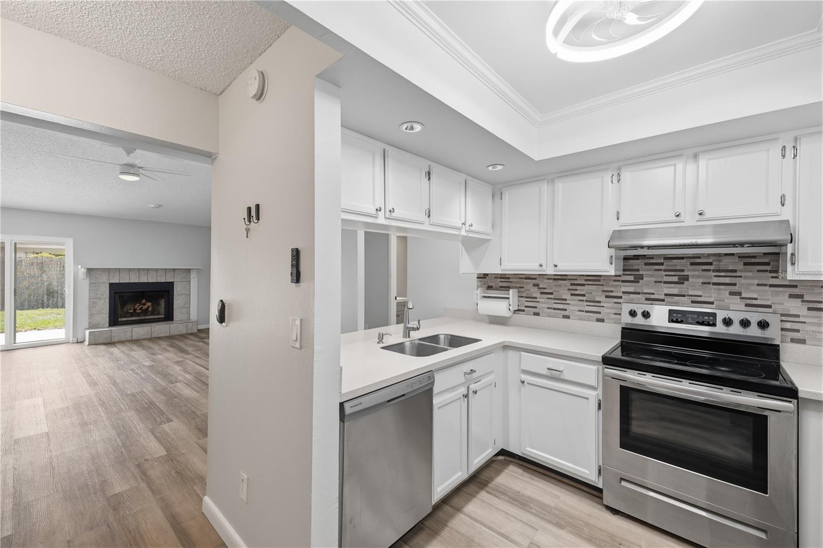 5108 LAWNTON CT