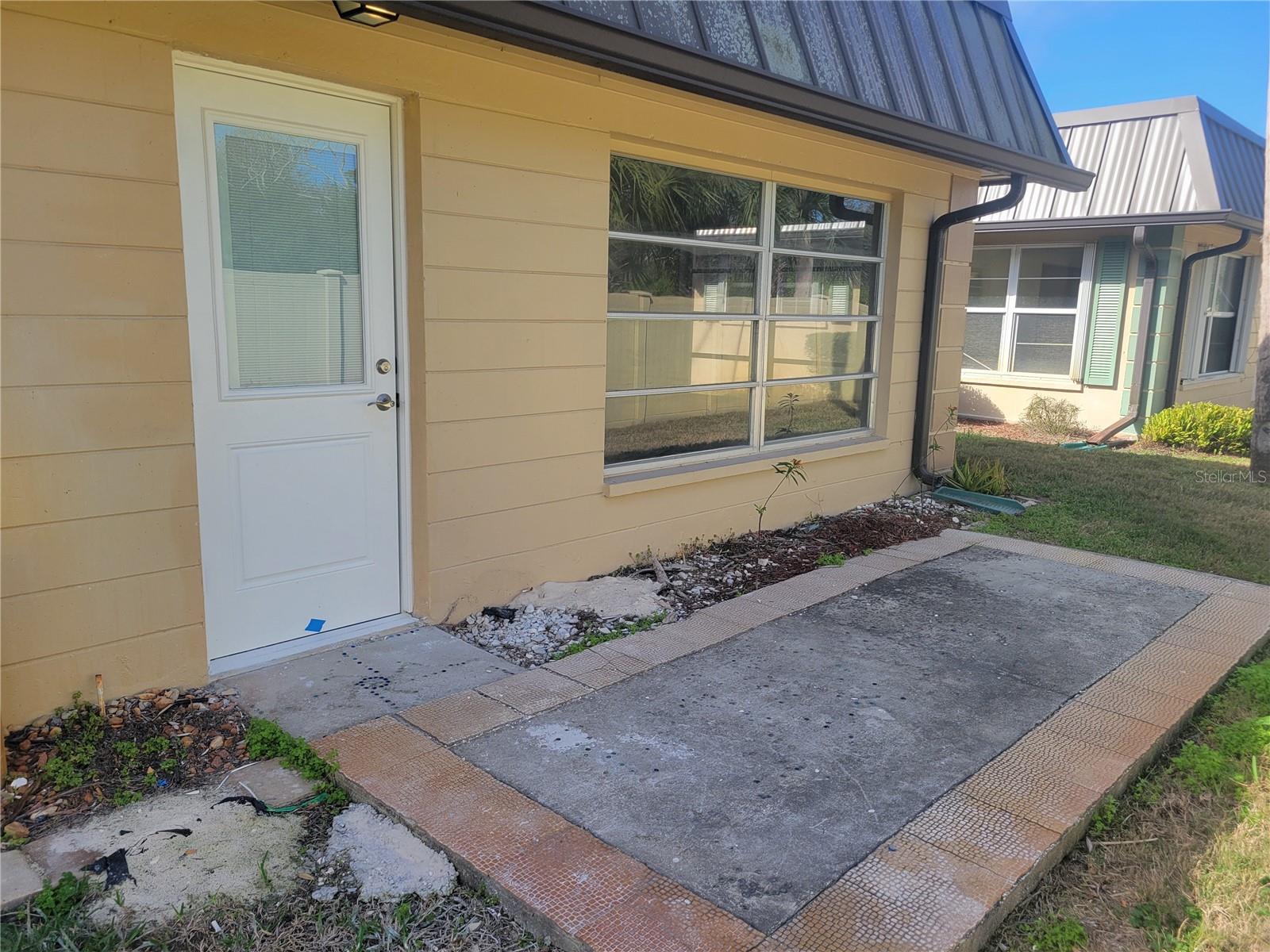 4141 STRATFORD DR #A