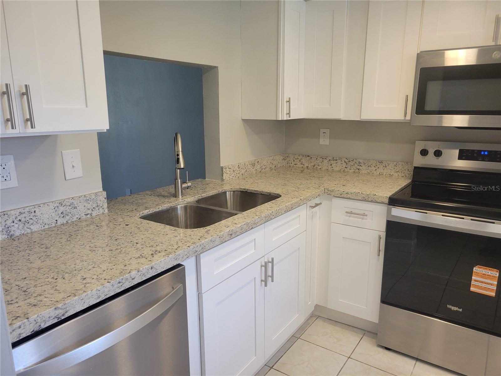 4141 STRATFORD DR #A