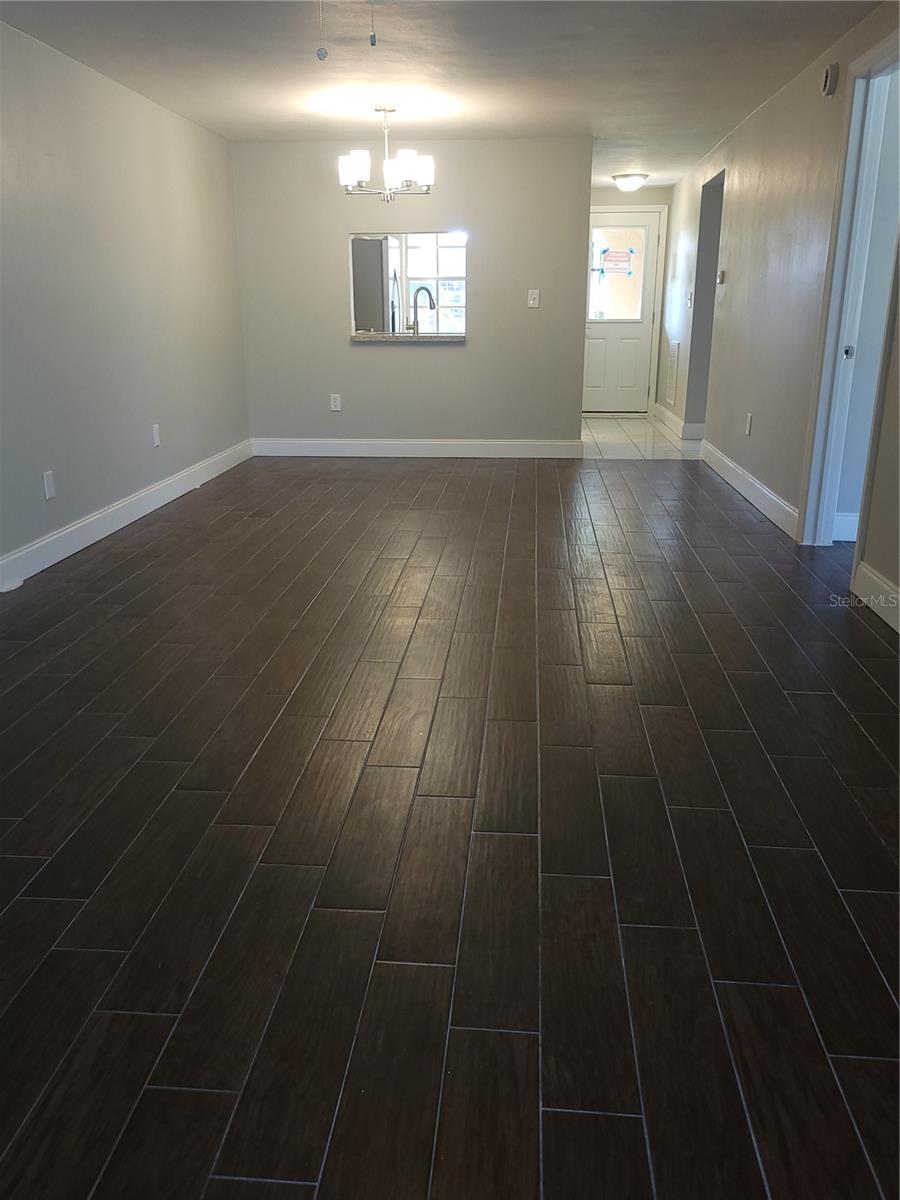 4141 STRATFORD DR #A