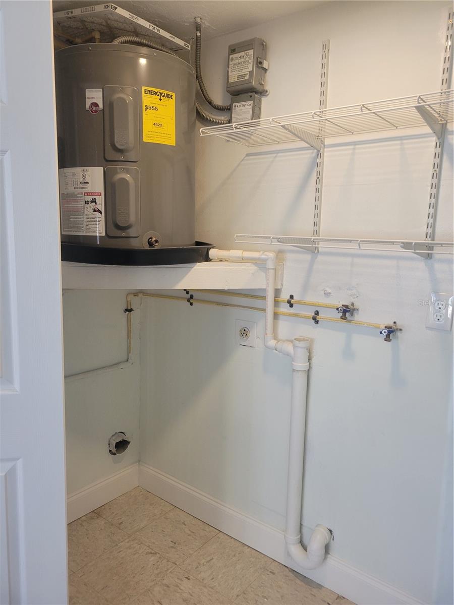 4141 STRATFORD DR #A