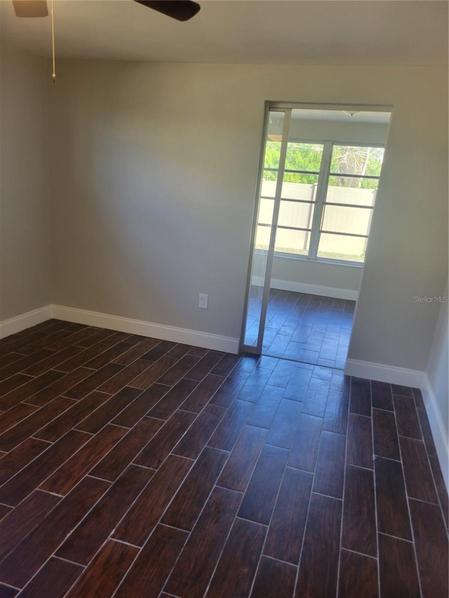 4141 STRATFORD DR #A