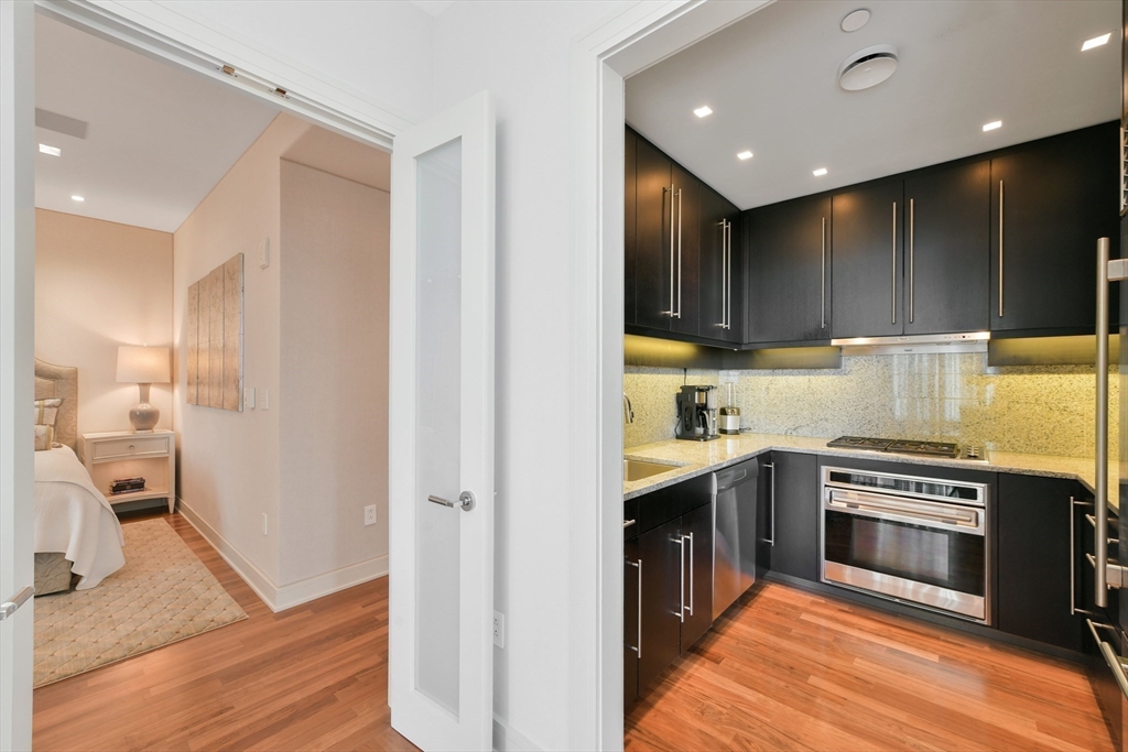500 Atlantic Ave # B Unit: 14-B