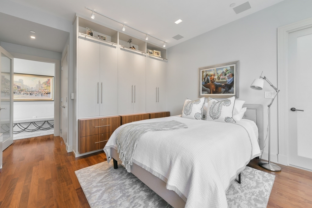 500 Atlantic Ave # B Unit: 14-B
