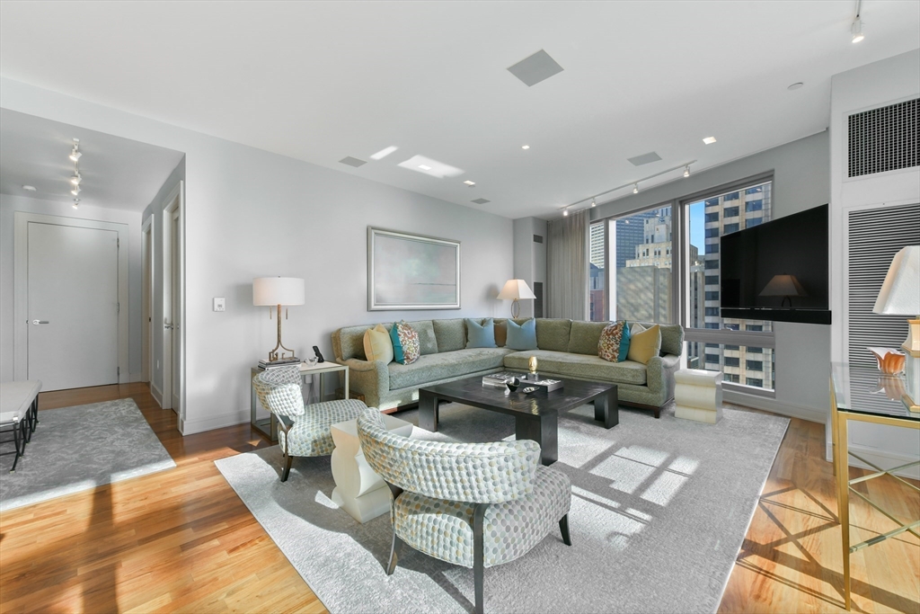 500 Atlantic Ave # B Unit: 14-B