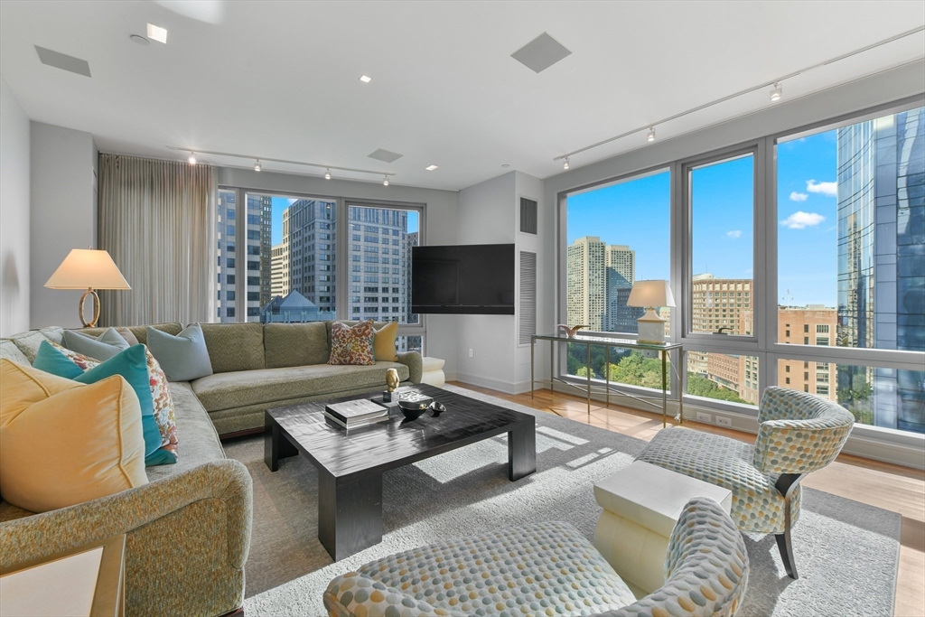 500 Atlantic Ave # B Unit: 14-B