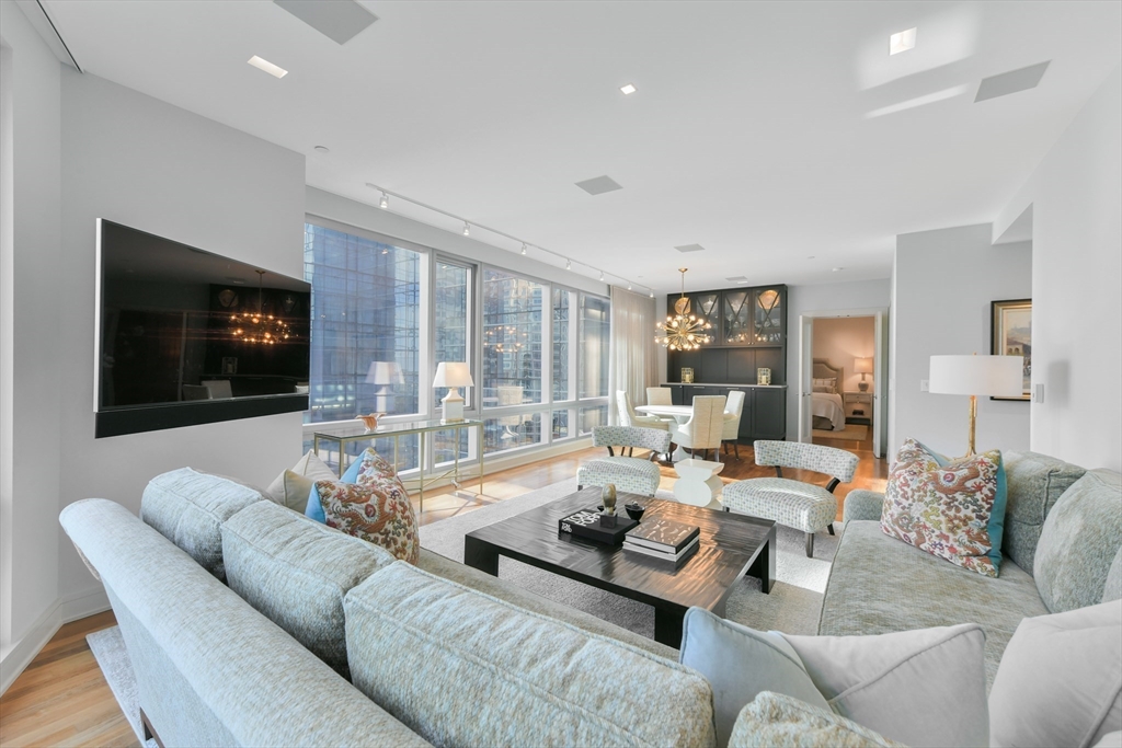 500 Atlantic Ave # B Unit: 14-B