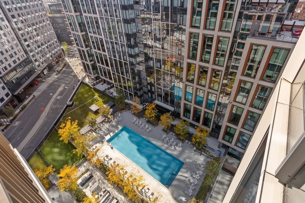 135 Seaport # 1807