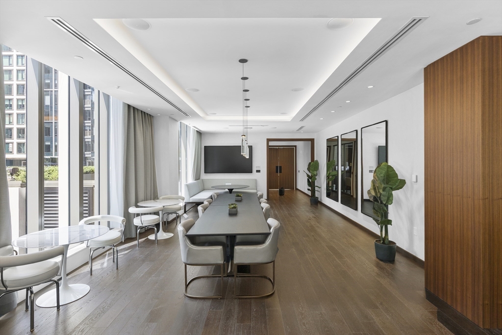 135 Seaport # 1807