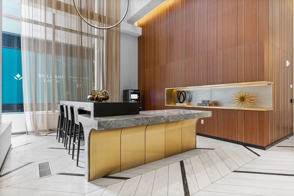 135 Seaport # 1807