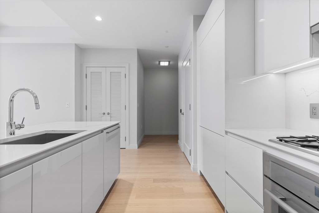 135 Seaport # 1807