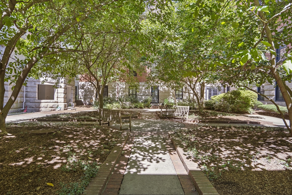 771 Harrison Ave Unit: PH612