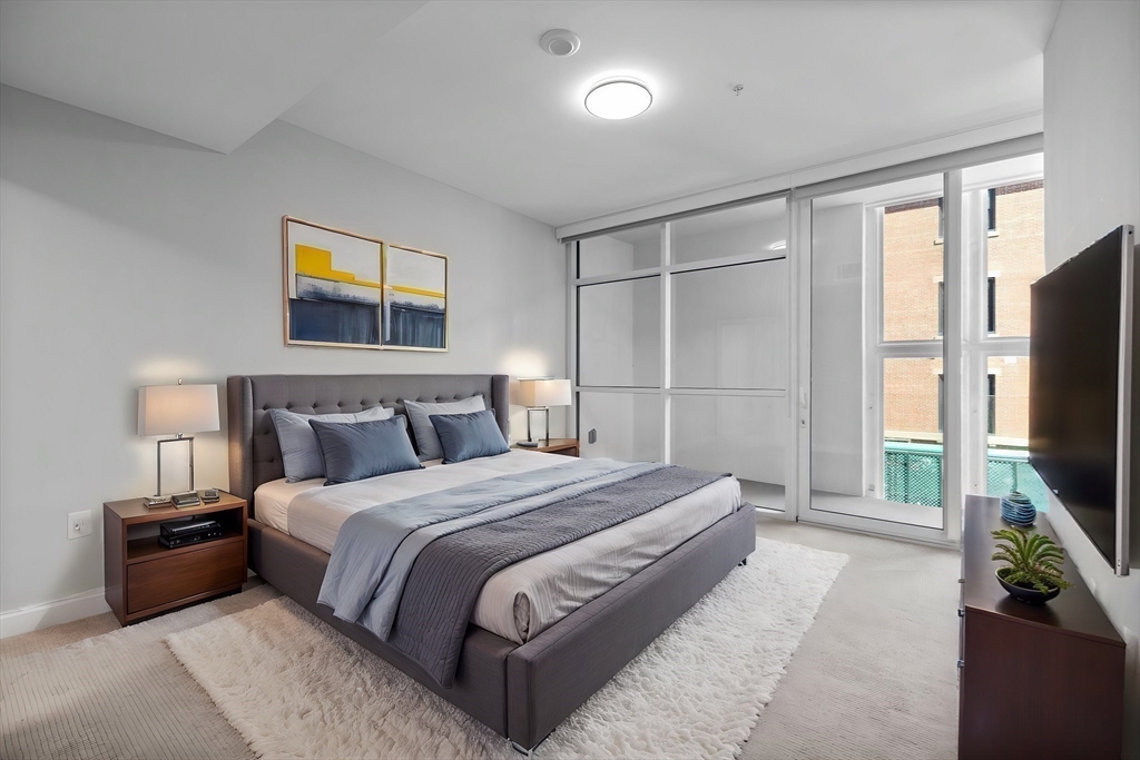 771 Harrison Ave # 305