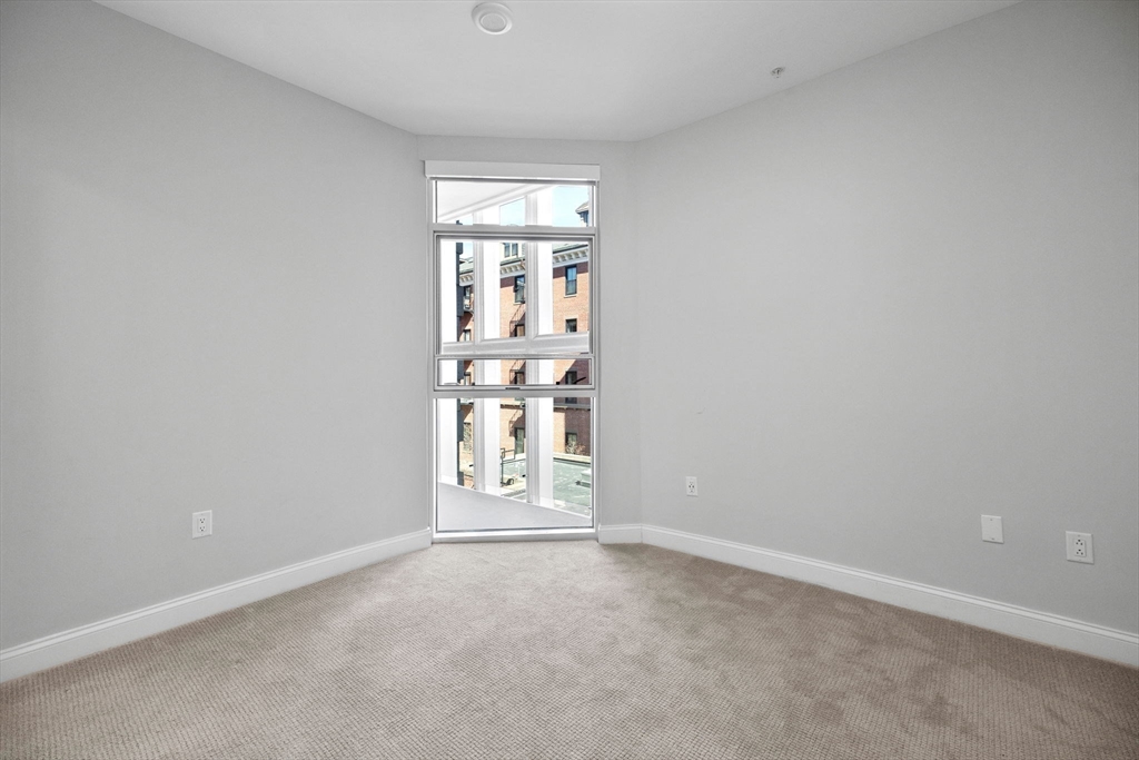 771 Harrison Ave # 305