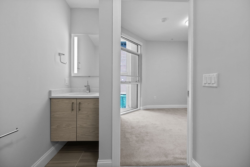 771 Harrison Ave # 305