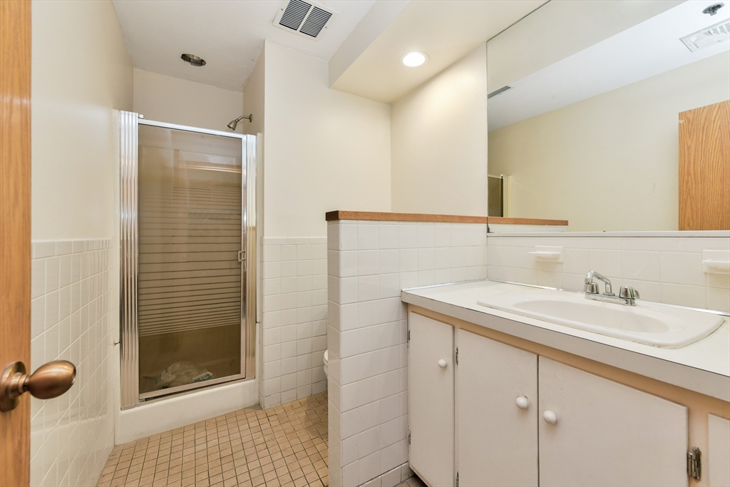 19 Beacon Street # 6 Unit: G-6